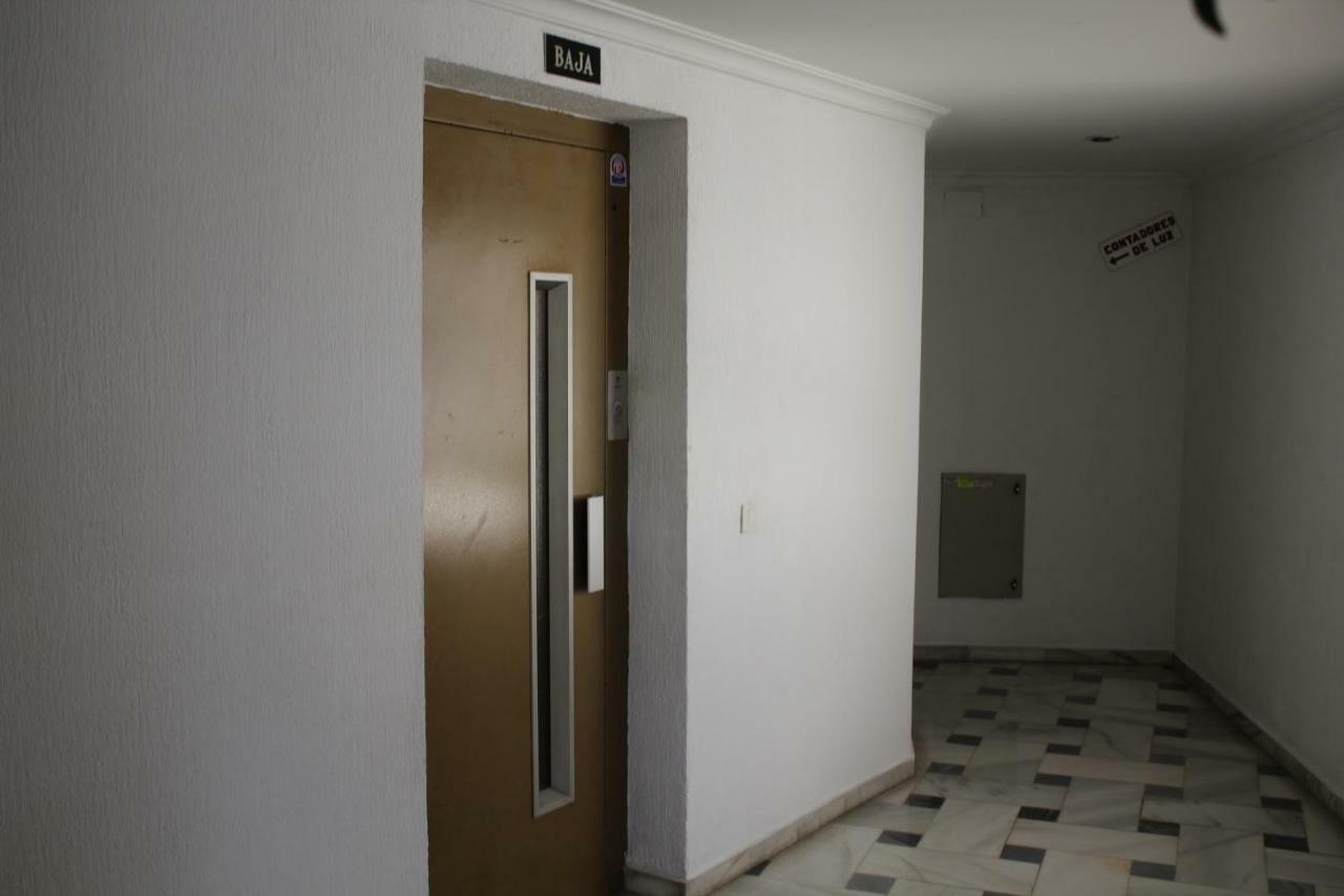 Apartamento Con Parking Gratuito Málaga Exterior foto